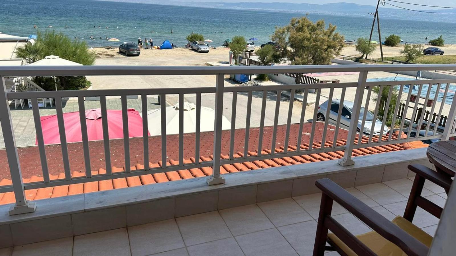 Hotel Anemos à Agia Triada  Extérieur photo
