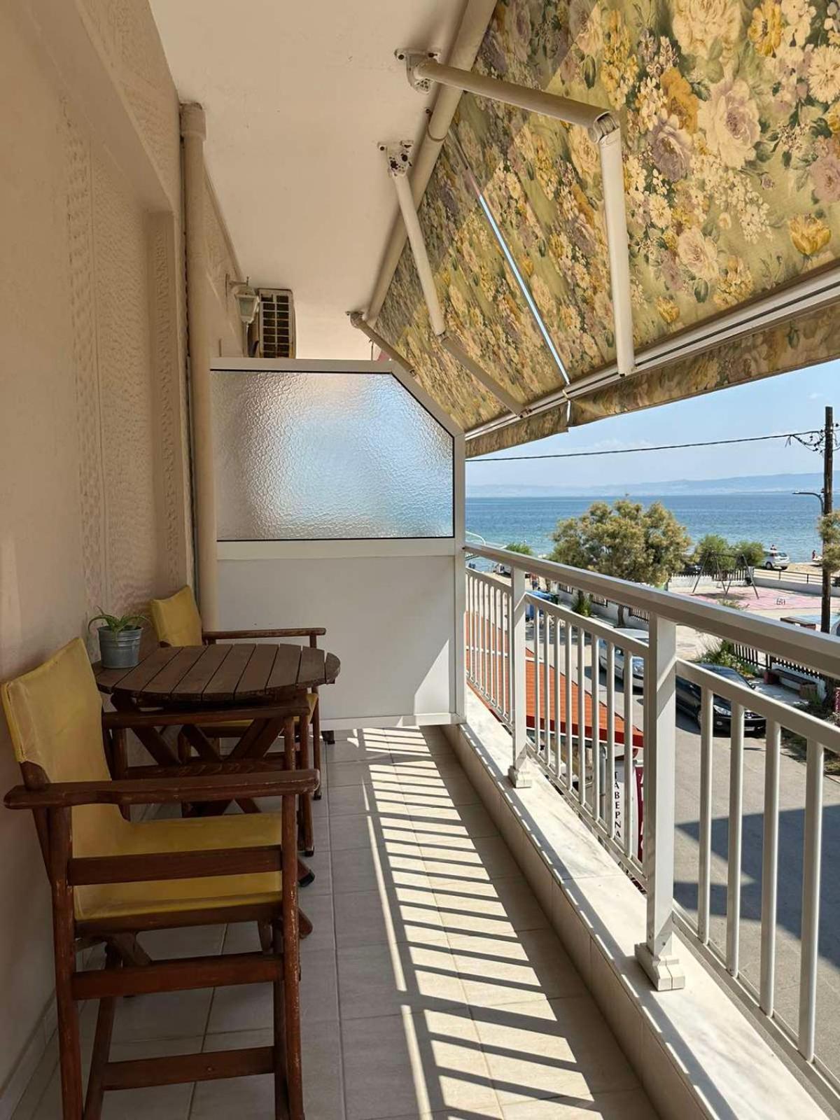 Hotel Anemos à Agia Triada  Extérieur photo